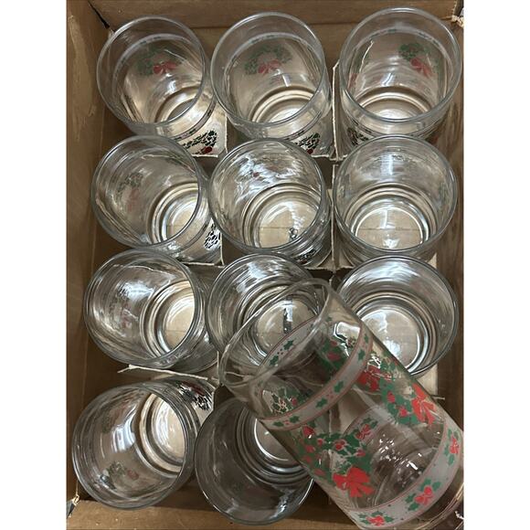 Vintage Victorian Christmas by Indiana Glass – Set of 12 Holiday Tea Glasses - Picture 4 of 6